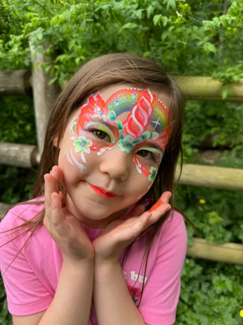 Creative Faces Entertainment - Face painting, Balloons , Henna tattoos