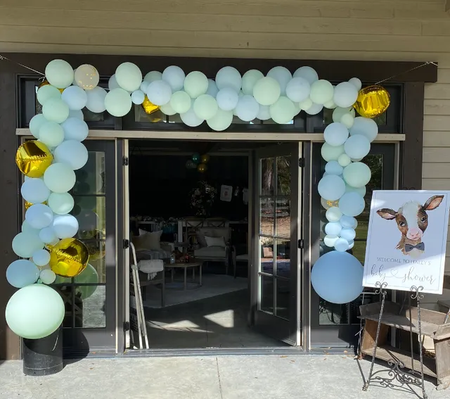 Creative Cousins Florist & Gifts