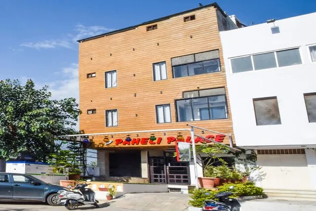 OYO 12915 Hotel Paheli Palace