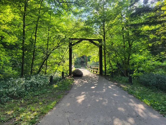 Warden Woods Off-Leash Dog Park