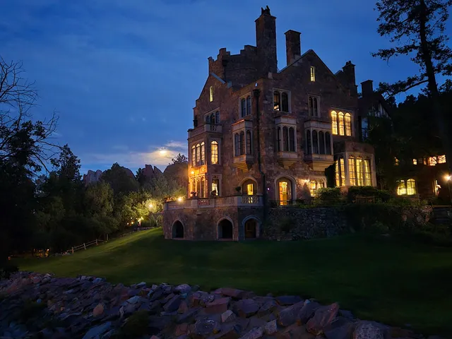 Glen Eyrie - Glenview Lodge