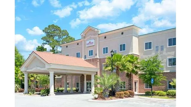 Hawthorn Suites By Wyndham Kingsland I-95/Naval Base Area
