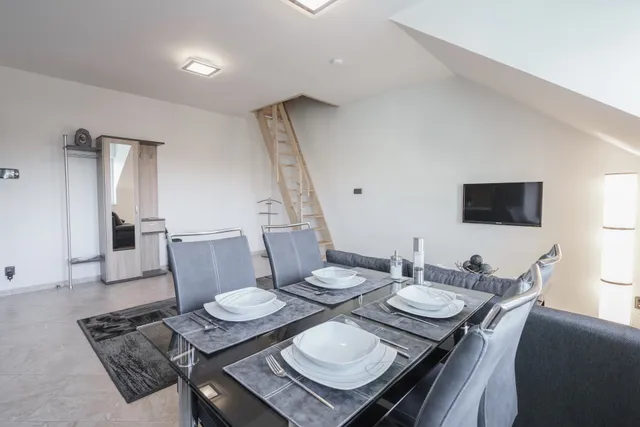 Tchaikovsky Apartments