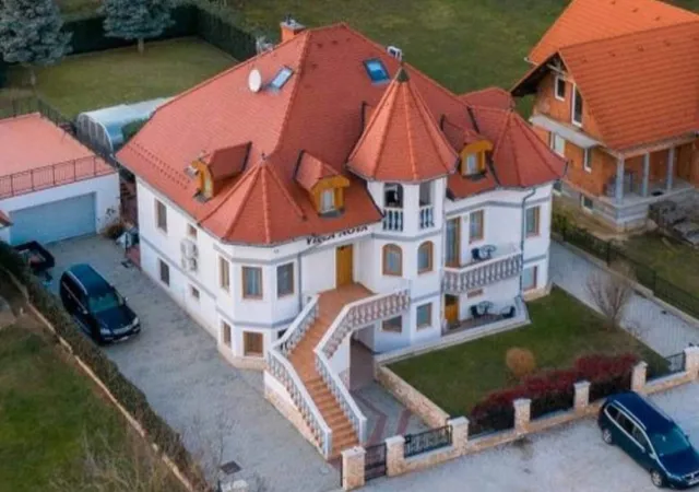 Villa Nova Heviz