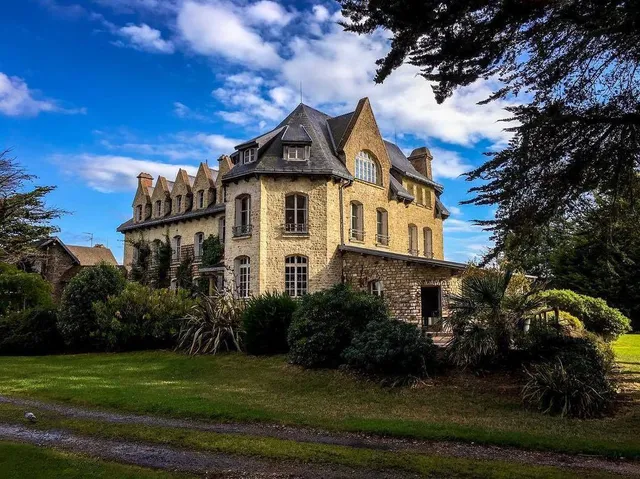 Château de Surville