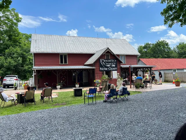 Pisano Winery Bed & Breakfast