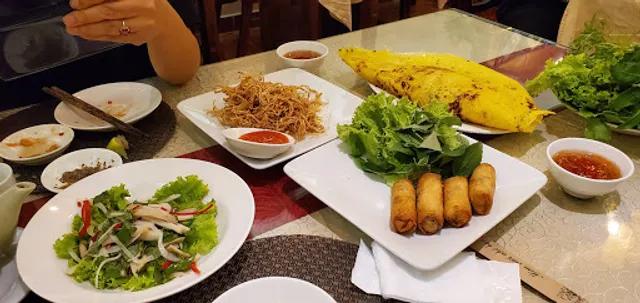 Vegetarian Restaurant Sân Mây
