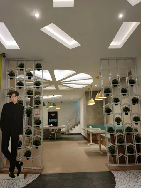 Lime Light Family Karaoke & Cafe - Karaoke Keluarga