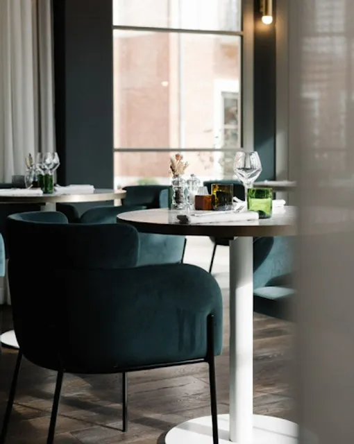 TRIBU Restaurant & Bar