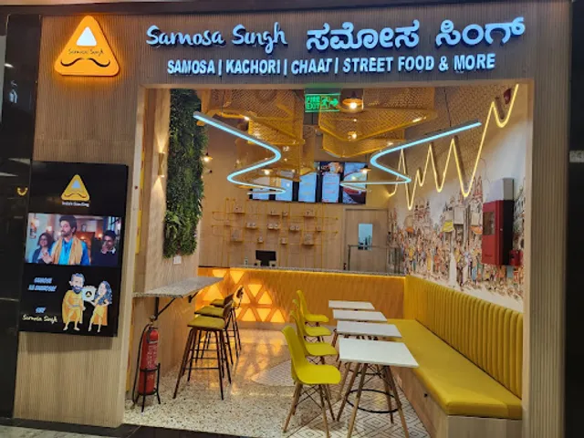 Samosa Singh- Mall of Asia