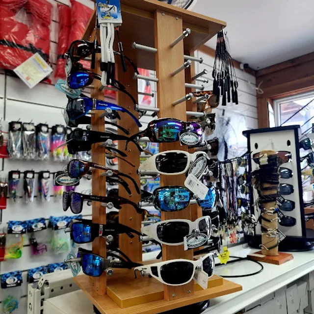 Coco's Deli & General store & tackle