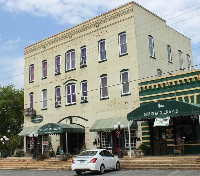 Hotel Warm Springs Bed & Breakfast Inn