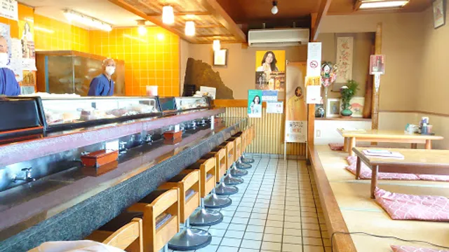 ぎふ初寿司 茜部分店