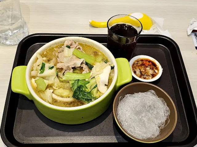 12MINI Taipei MRT Shuanglian Shop