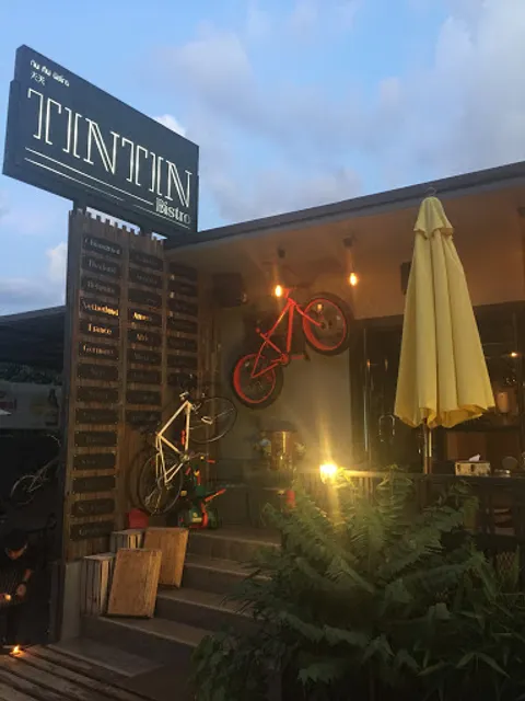 Tintin Café & Restaurant