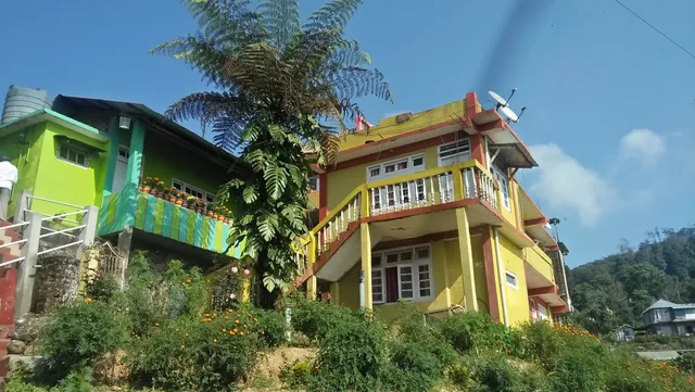 Sangsay Valley Resort