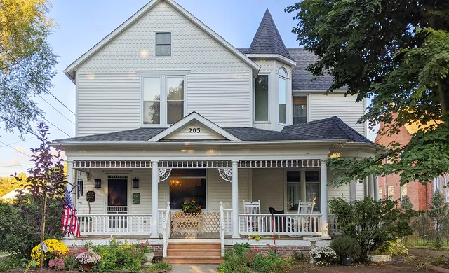 The Roost Bed and Breakfast