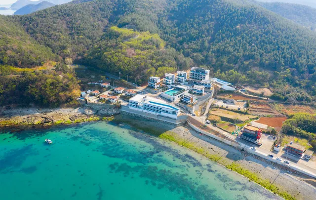 Blue Mango Pool Villa