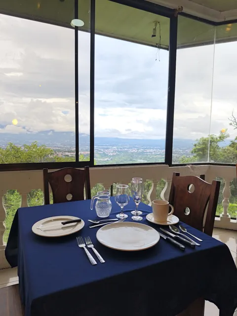 Mayday restaurante y mirador