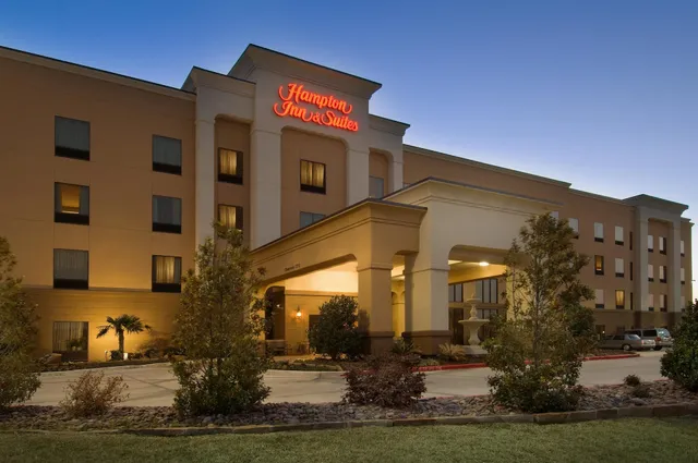 Hampton Inn & Suites Waco-South