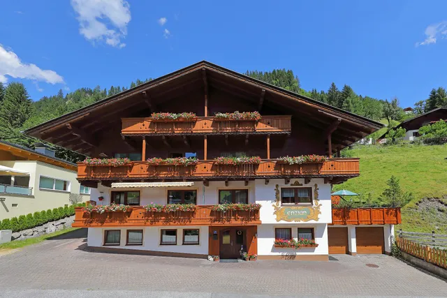 Appartement-Gästehaus Enzian