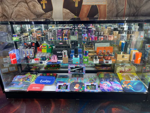 Pyramids Smoke Shop - DELTA8, VAPE, HOOKAH, DETOX, E-JUICE, GLASS, KRATOM, CBD, DISPOSBAL, & MORE