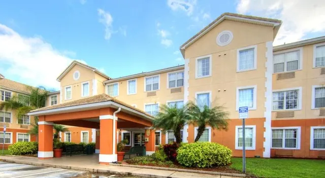 InTown Suites Extended Stay Orlando FL - Presidents Dr