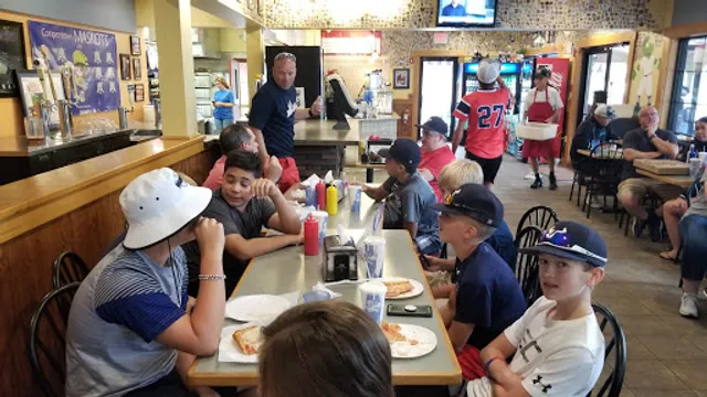 Maskot's Pizza and Grill