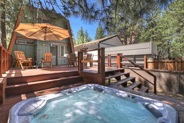 Hot Tub-Moose Manor-3 Bedroom