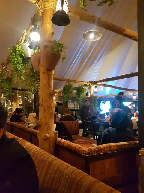 Manouchehri Garden Restaurant