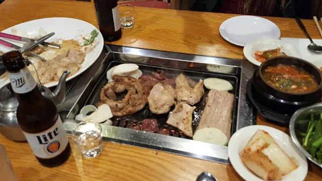 족과의동침 둘루스