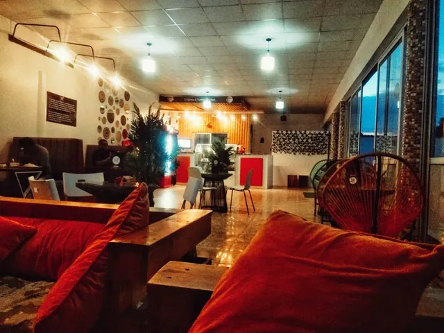 STA Drip Restaurant & Cafe