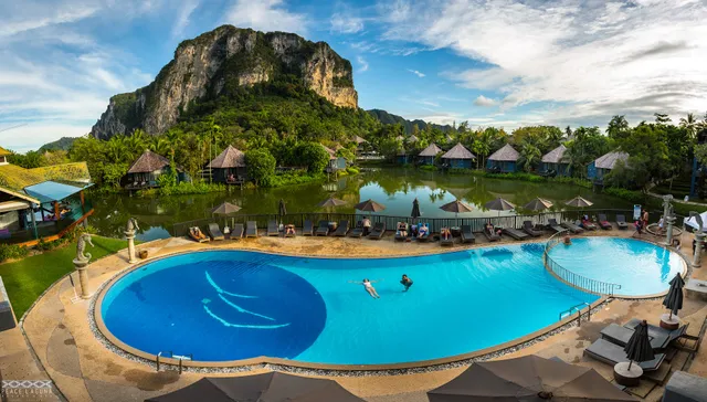 Peace Laguna Resort & Spa