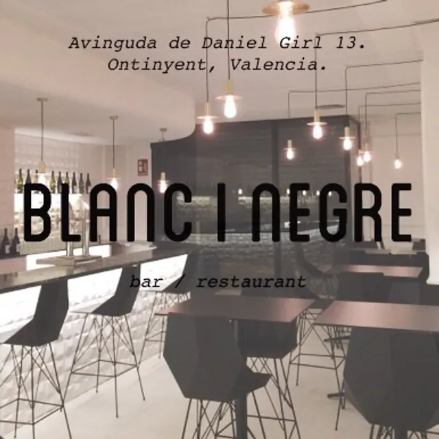 Blanc i Negre Bar Restaurant