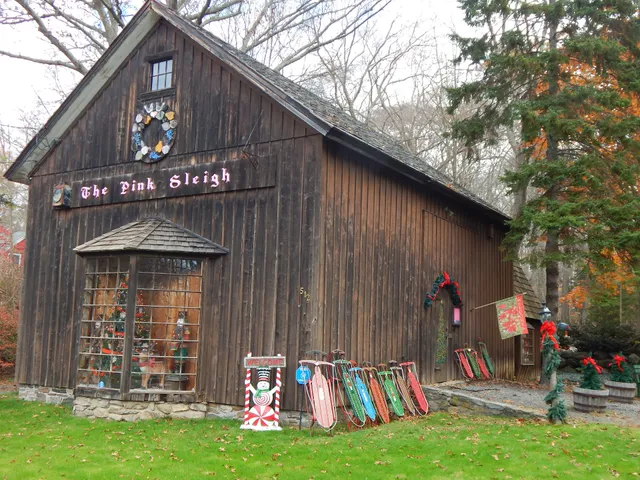 Pink Sleigh Christmas Shop