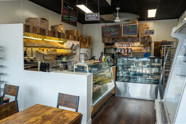 Lipkin's Deli & Bakery