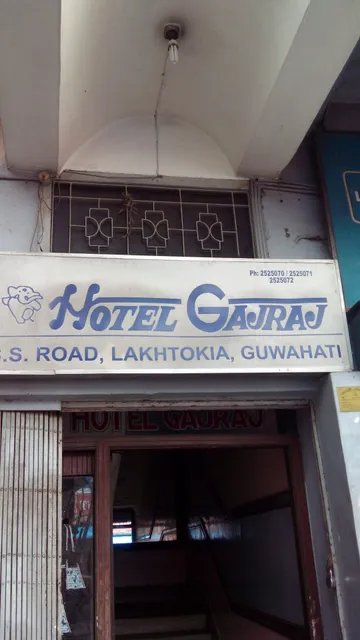 SPOT ON Hotel Gajraj