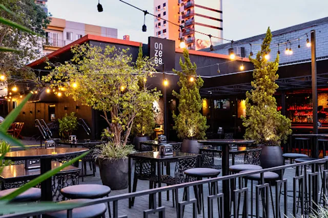 Onze68 – Drinks, Cozinha Oriental & Contemporânea