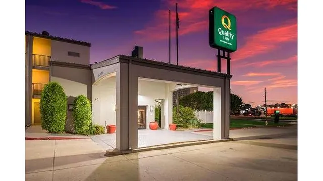 Quality Inn Tulsa Central