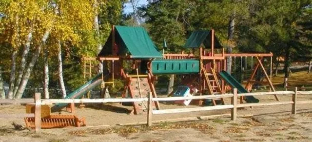 Lakewood Lodge - Deer River, MN Resort