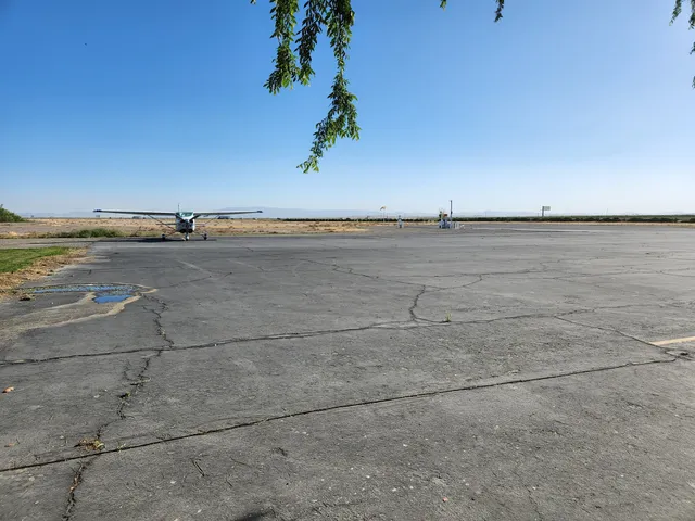 Harris Ranch Airport