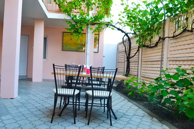 Gostevoy Dom Na Mayakovskogo