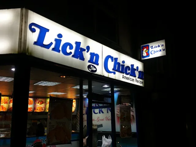 Lick'n Chick'n