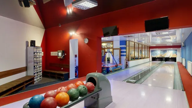 Caffé Prego & Bowling