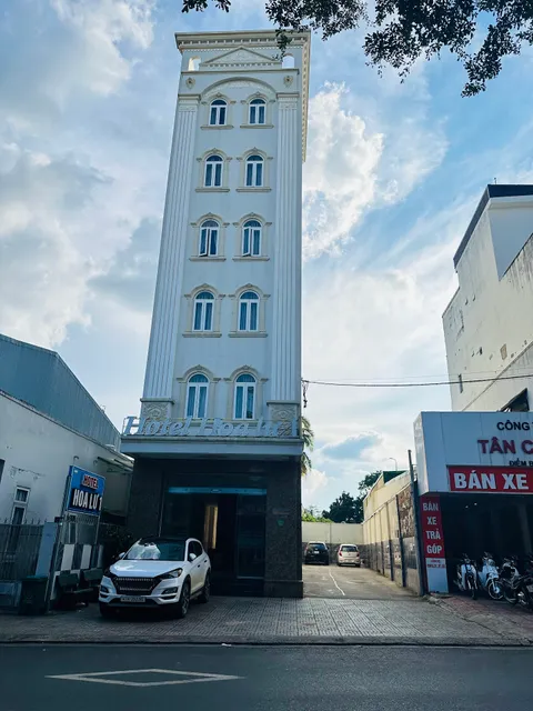 Khách sạn Hoa Lư 1