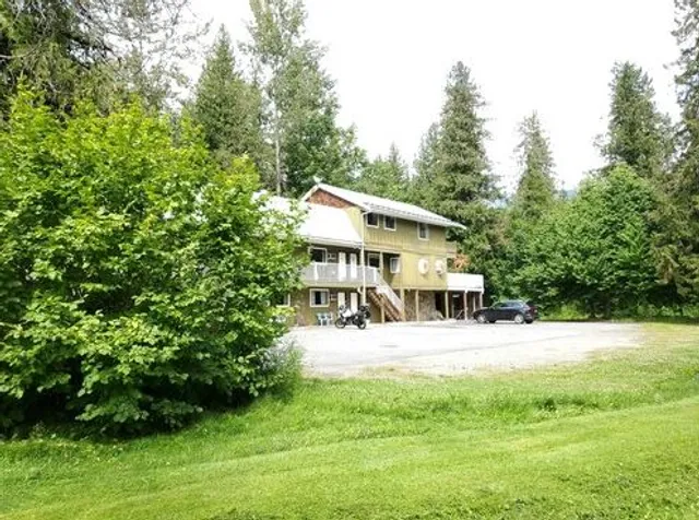 The Hitching Post Motel