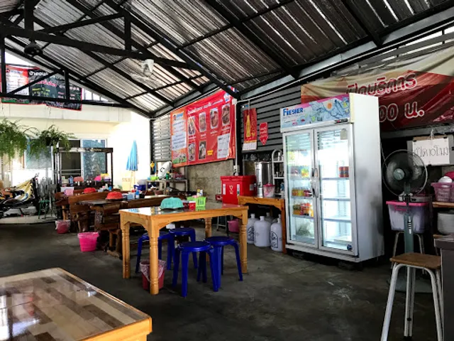 ป้าออนข้าวซอย ขนมจีน