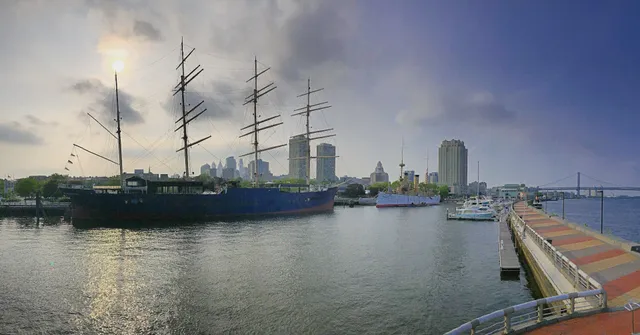 Penn's Landing Marina