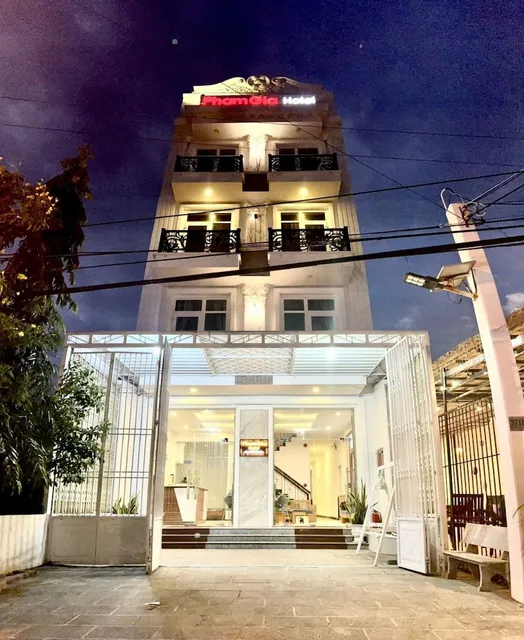 Khách sạn Phạm Gia - Mũi Né