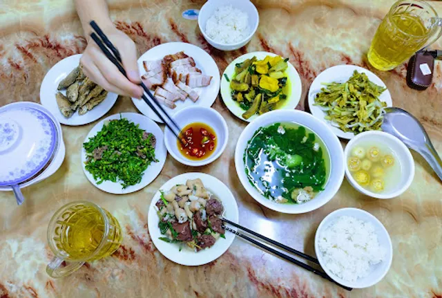 Cơm Lý - 6 Lê Văn Hưu